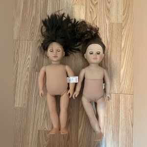 2 dolls